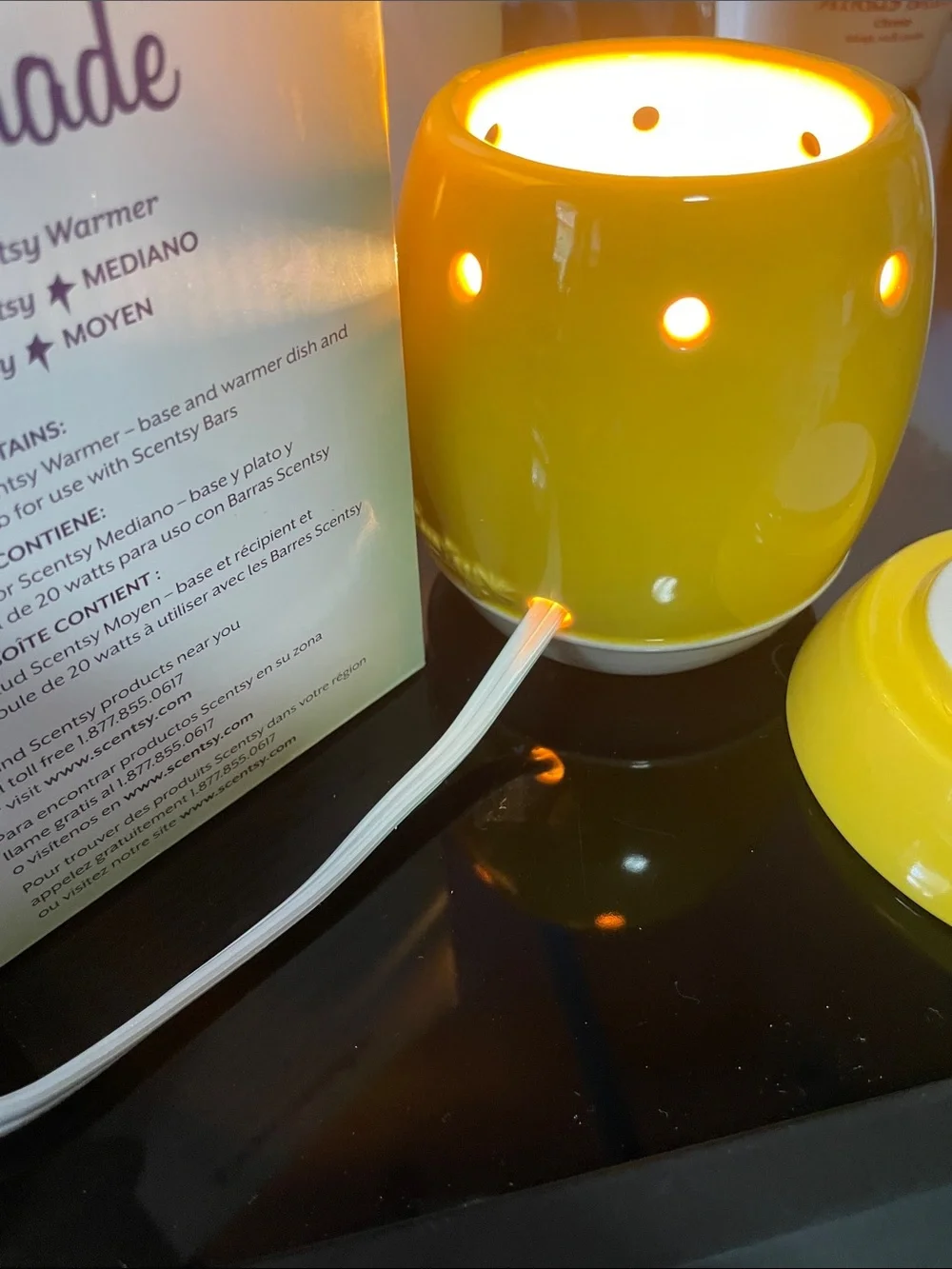 Scentsy ceramic wax